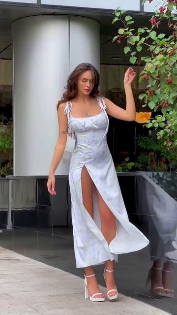 ZXRSkOzAmXw - This girl looks stunning in these outfit #shorts #style #fashion