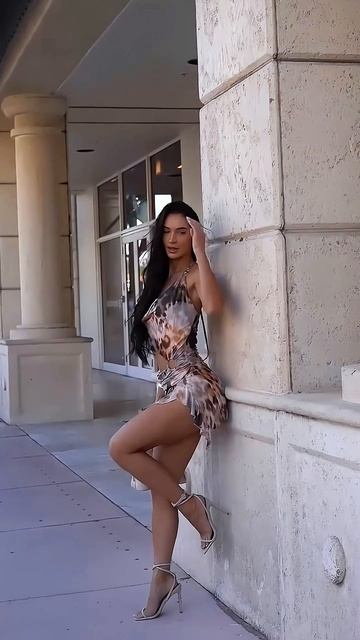 ZD_2OaAv9gw - Stunning flare floral bodycon minidress： Street style outfit idea #fashion  #style #ou