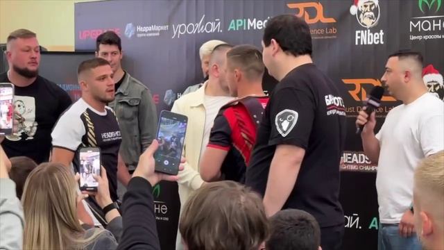 🔥Фарид Ядуллаев vs Кирилл Ермошкин: Битва взглядов!