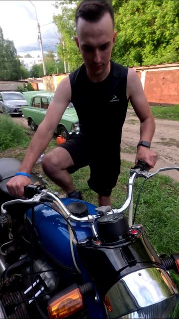 Впервые заводим мотоцикл Урал 1989 г.в.