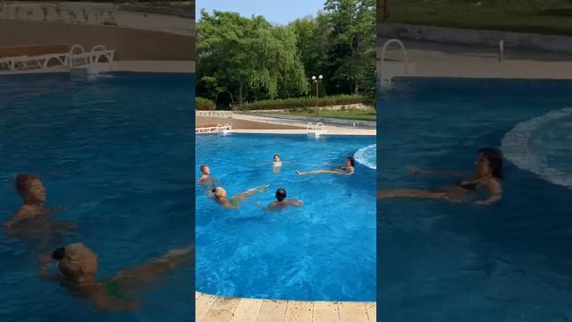 После Баланса 4-х Стихий водные процедуры в бассейне туркомплекса на Форуме МаЭД в Болгарии. МНШУ