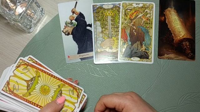 ПЯТНИЦА 13 ДЕЛАЮТ ЛИ ПРОТИВ ВАС МАГИЧЕСКИЙ НЕГАТИВ?  расклад таро