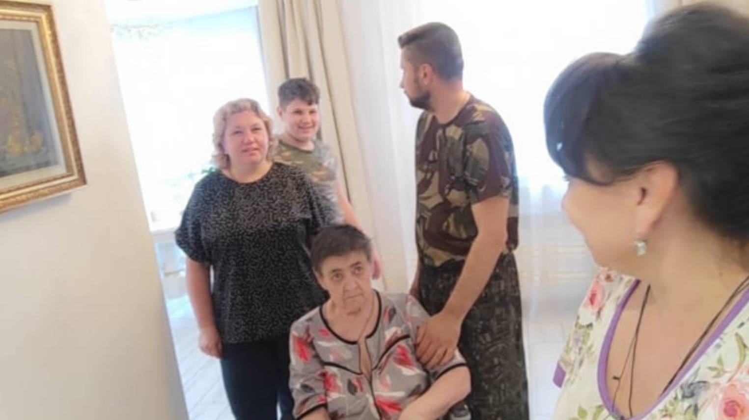 Вот такие два сюрприза. Навожу порядок в доме. Праздничный день. Жизнь семьи в деревне.