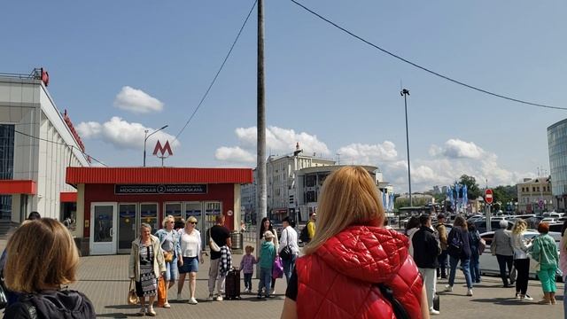 Площадь московского вокзала в Нижнем Новгороде. Июнь 25г.