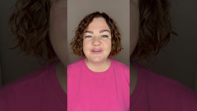 Зачем малыш дует на цветочек? 🌸