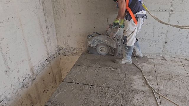 Алмазная резка плиты лифтовой шахты