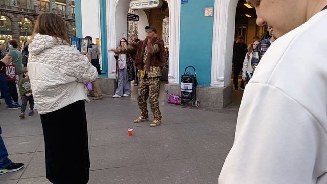 Танцор Майкл на Невском