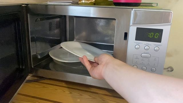 Лайфхаки с душой  , супер-полезный лайфхак как разогреть в микроволновке 2 порции сразу