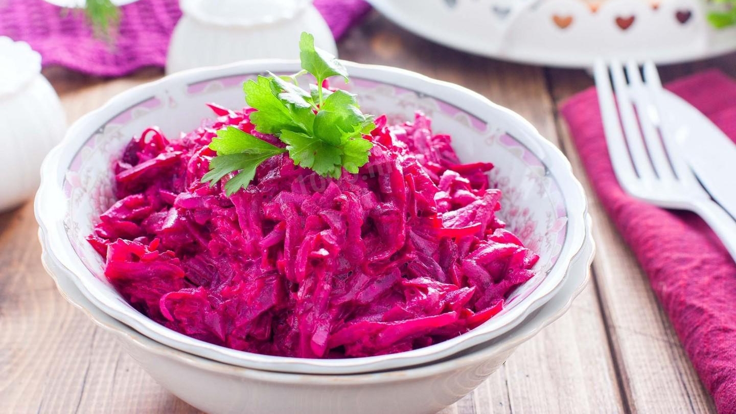 Простой салат из свеклы