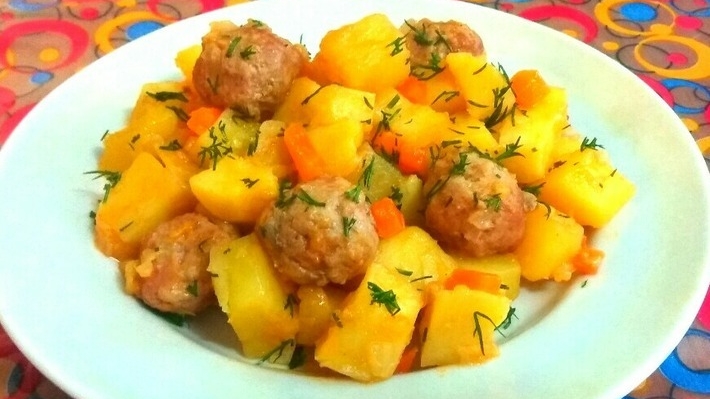 Нереально вкусное рагу с фрикадельками