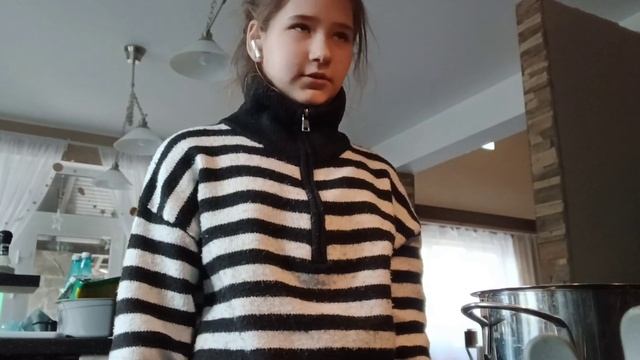 Одна дома (скеч) почему погас свет? 😵