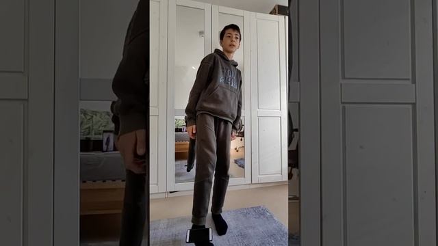 Учимся  держать телефон на ноге  ДЕНЬ 1