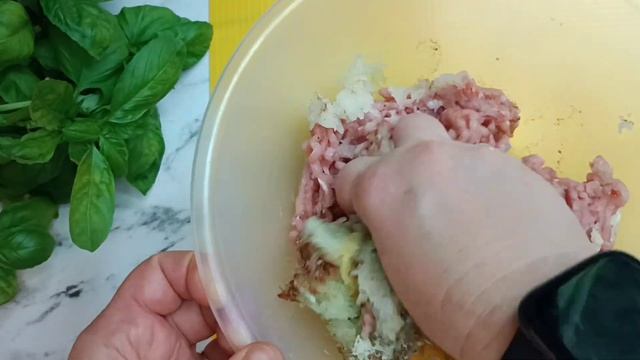 Котлеты из индейки с сюрпризом, хрустящие куриные кры?