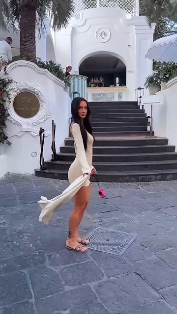 Z3cvCN2UY7I - Stunning tight bodycon minidress outfit： Summer outfit idea #fashion  #style #outfit #