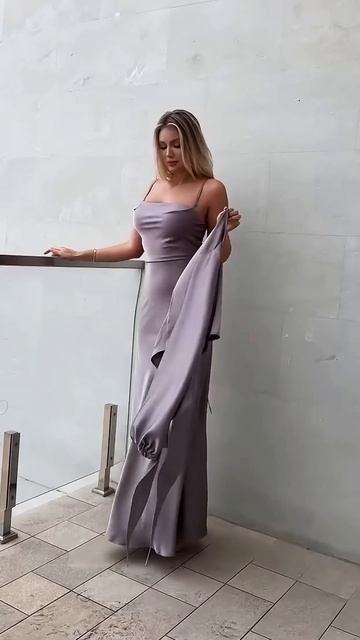 X7MFQiQGfdY - Stunning long flare dress outfit of the day #fashion #style #outfit #shorts