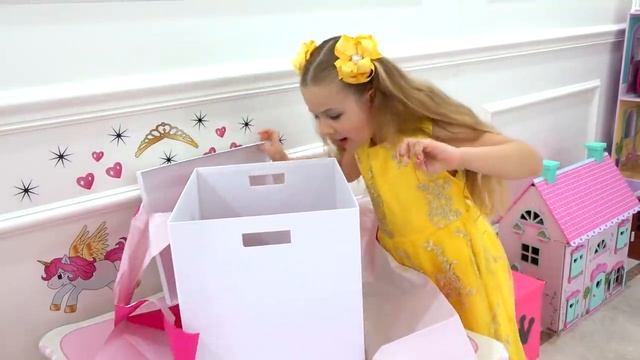 ДИАНА И РОМА - Диана и Рома играют в Магическое Колесо Челлендж