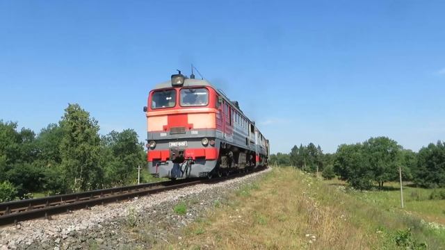 Тепловоз 2М62-0482 с грузовым поездом на линии Владимир-Тумская