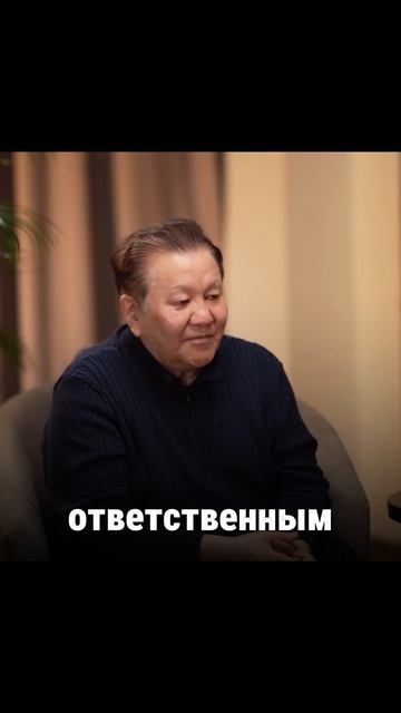 Что лежит на столе депутата #Тумусов