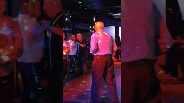 VID_20220326_210235.mp4