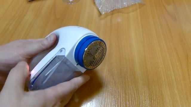 Машинка электрическая для удаления катышек