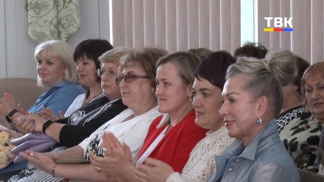 Люди с открытым сердцем и душой: бердских социальных работников поздравили с проф. праздником