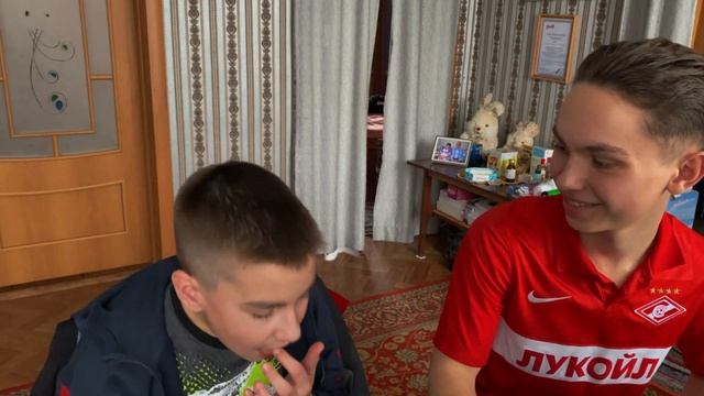 ПРОПУСТИЛ ГОЛ - СЪЕЛ ОСТРЫЕ ЧИПСЫ