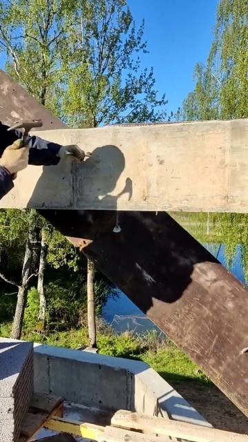 Демонтаж опалубки/Балка #строительство #construction #tools #diy