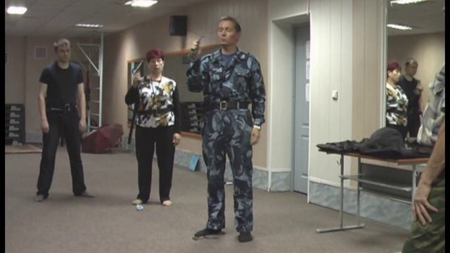 TONFA CLUB подготовка охранников НАРУЧНИКИ 1