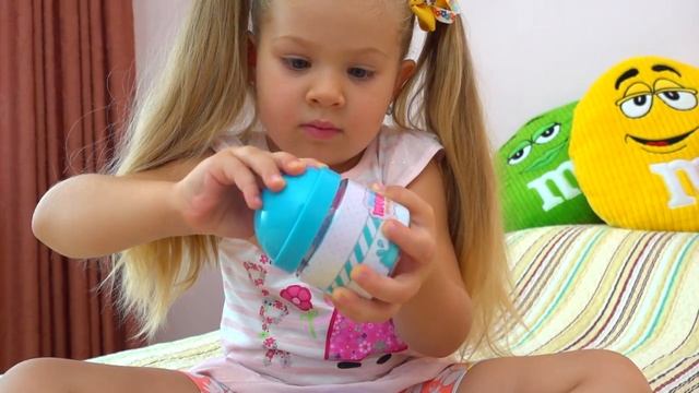 Рома и Диана Рома и Диана открывают новый сюрприз
