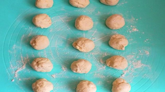 Чебуреки с адыгейским сыром