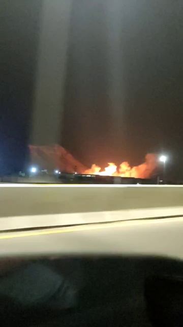 Иран. пылает военный гарнизон имама Хасана в Керманшахе.