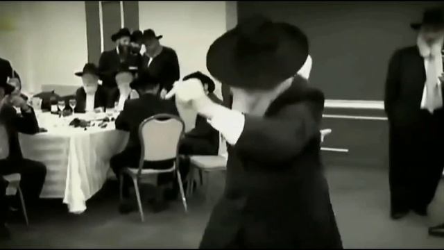 Сара с Мойшей встречают рассвет...