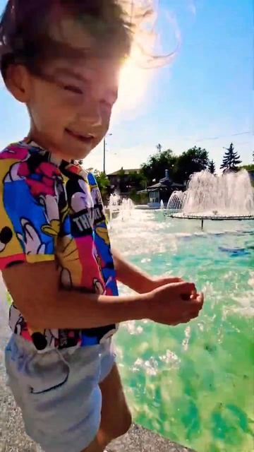 Алиса на фонтане ⛲️⛲️⛲️ 💃🏼 💃🏼 💃🏼