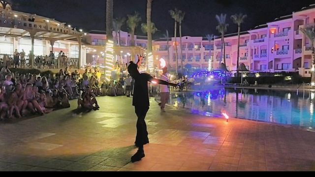 Фаер шоу в Parrotel aqua park Египет Шарм эль шейх (Fire chow)
