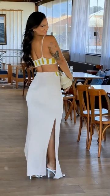 nX99o3AdBlw - These Outfits look beautiful on this girl #shorts