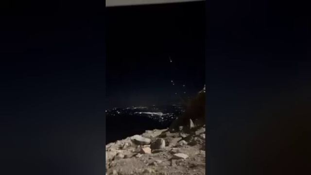 🇮🇷💥🇮🇱Дождь из иранских ракет обрушился на Израиль
Под ударом Хайфа и другие города.