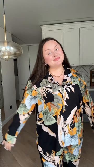 Плюс сайз подборка✨