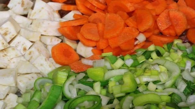 Французский суп из чечевицы