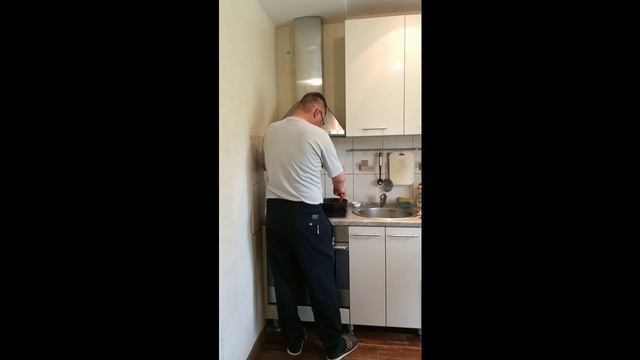 САЛАТИК ИЗ ФАСОЛИ  МОРКОВИ  ЛУКА И ОГУРЦА СОЛЁНОГА