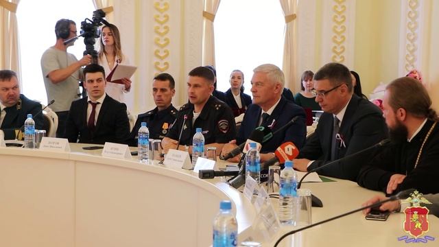 Торжественная церемония вручения первых паспортов