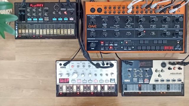 Behringer Crave Tutorial & Korg Volca - How to Create a Self-Sufficient Jam Setup