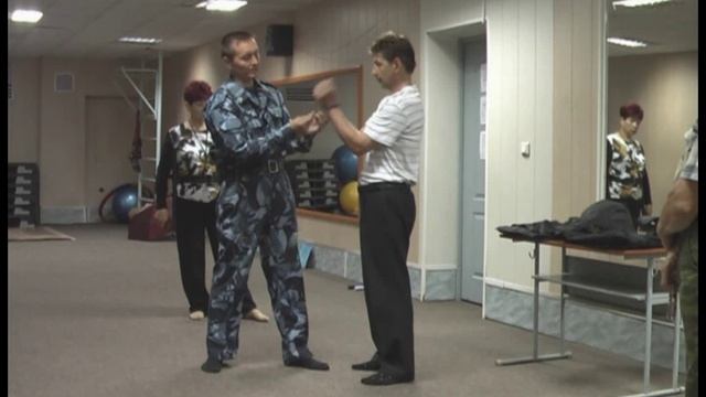 TONFA CLUB подготовка охранников НАРУЧНИКИ 2