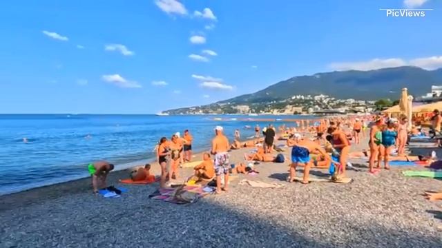 Крым Ялта Центральный пляж сегодня 14 июня 2025. Обстановка на море, какая погода и пляж сейчас