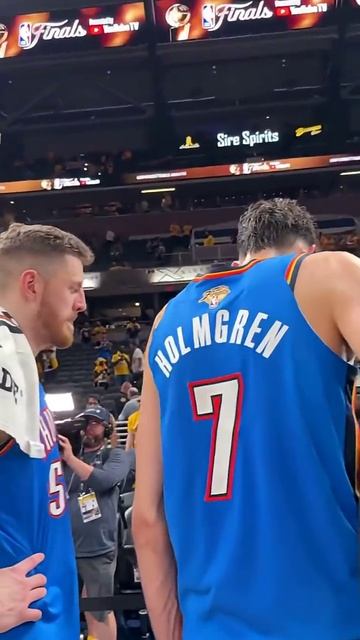 OKC WITH A BIG GAME 4 TO EVEN THE NBA FINALS 2-2.