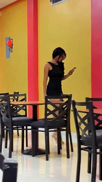 lvV_RTQi6to - This Short Dress looks beautiful on this girl #shorts #fashion #style