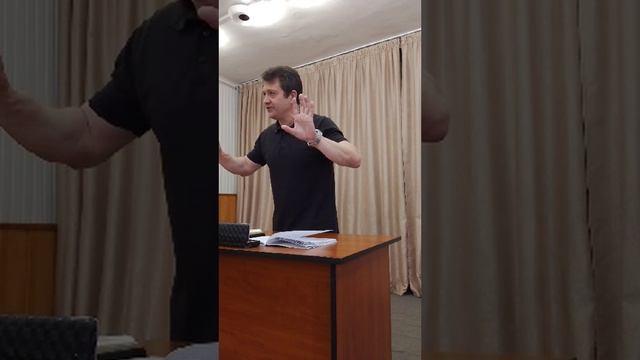 "Пустынная дорога"
В.Барков #церковь " Свет Миру"
