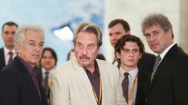 Эррол Маск: на Западе пытаются пугать людей угрозой, якобы исходящей от РФ