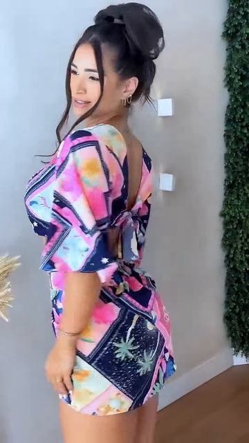 oZs9Jk--S1A - These Outfits look beautiful on this girl #shorts