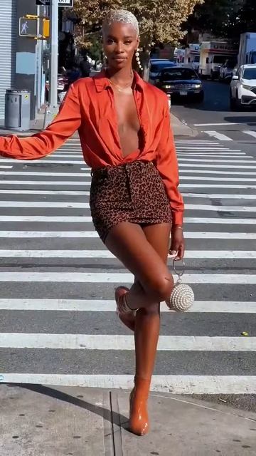 tJuNRKhr_9I - Beautiful Street Fashion Outfits Style #shorts