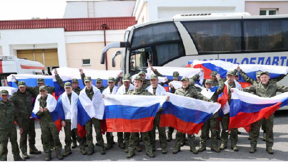 Еще одна группа российских военных возвращена из украинского плена
